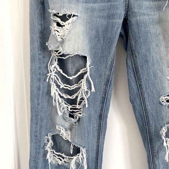 American Eagle Vintage Hi-Rise Distressed Shredded Jeans Button Fly Faded 8 Long - Picture 4 of 14